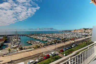 Image de Magnifique 2p climatisé face mer avec 2 terrasses, garage, et Wifi – Menton