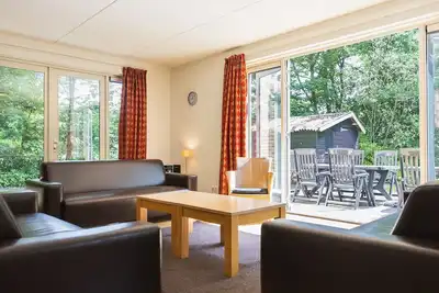 Image de Detached 10-person bungalow