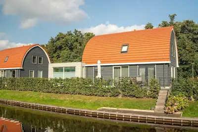 Image de Luxury 8-person bungalow