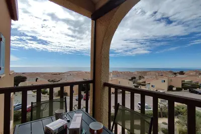 Image de Appartement Moderne T2 Mezzanine - Parking et Terrasse - 5 Pers, Proche Plage
