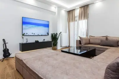 Image de Kallithea Modern Living with Designer Touch