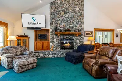 Image de Gosl09 - Spacious 5 Bedroom Sunriver Home w. Hot Tub