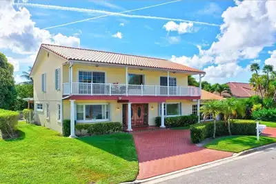 Image de Island Paradise - 4b 3b Water Front, Pool & Water Access - 0. 4 miles to beach