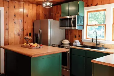 Image de Brand New Listing Lake Cottage on Crooked Lake