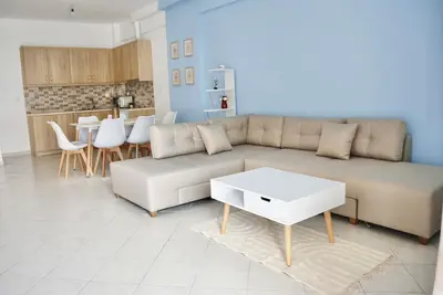 Image de 3 minutes to the beach! Family-friendly 2br apartment in the heart of Saranda