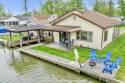 Image de Indian Lake Cottage, Renovated with a Boat Dock!