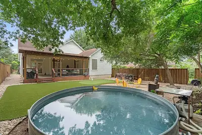 Image de Charming 3-bedroom house in lovely Austin with Ac, WiFi, Pool and Pitch & Putt
