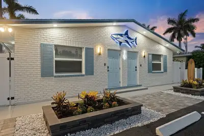Image de Beach Access | Cocoa Beach House | 2 Condos | Perfect for Multiple Families