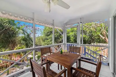Image de June Plum Hideaway Cottage in Grace Bay, Provo, Tci