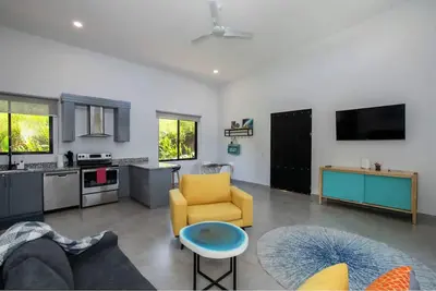 Image de 3 bedrooms, Modern, close to beach in Uvita!