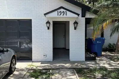 Charming Florida Residence.