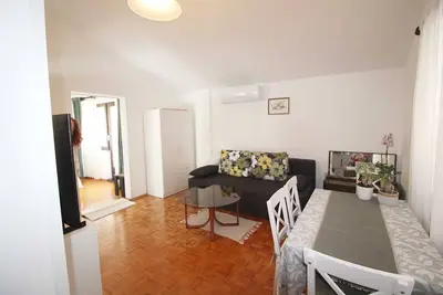 Image de Cozy 1-Bedroom Apartment with Parking near the sea
