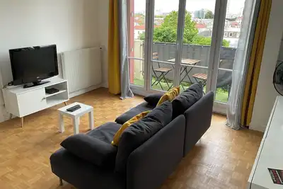 Image de À 10 mn d Orly et de Paris, appartement 3 pièces dans une résidence calme.