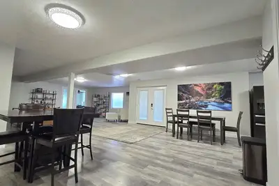 Image de Cedar City, Basement Apartment. Five minutes from the I-15. Pet, family friendly
