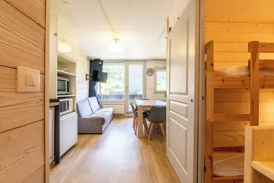 Image de Appartement \"Le Villaret\" avec vue sur montagne et balcon