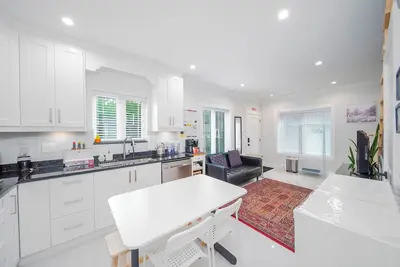 Image de New laneway house near Airport, downtown, Ubc