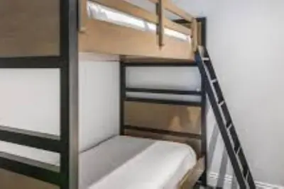 Image de Emerald Grande 2 Bedroom Loft!
