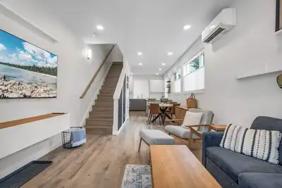 Image de Luxury Ballard Townhome with Parking/Roofdeck