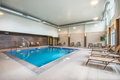 Image de Suite with Conference Space | Free Breakfast + 24-hour Business Center