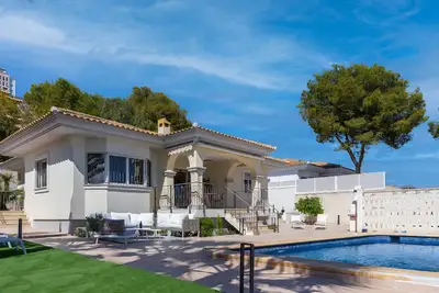 Image de Magnifique villa avec piscine privée - Golf  Bonalba!