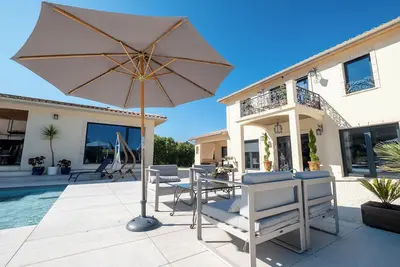 Image de Appartement dans la résidence 'Carsac 1' avec piscine partagée, terrasse partagée et jardin partagé