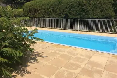 Image de Appartement 'Quiberon Centre Ville Studio' avec piscine partagée, balcon et Wi-Fi