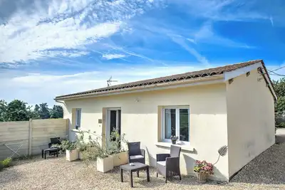 Image de Maison d'hôtes 'Au Charmant Des Vignes' avec terrasse privée et Wi-Fi