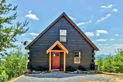 Image de Beautiful mountain top cabin with the best 180Âş view in Tellico Plains!