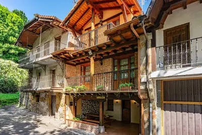 Image de Maison de campagne \"Casa El Campano\" avec vue sur les montagnes, terrasse privée et Wi-Fi