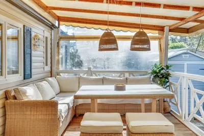 Image de Cabine 70 - Mobile Home 'Lège-Cap-Ferret' avec terrasse privée, jardin privé et climatisation