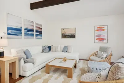 Image de Montauk Beach House - Walk to Private Beach!