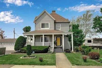 Image de Location! Close to Falls! 6-bedroom house in Niagara Falls