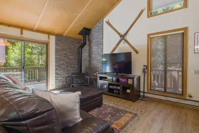 Image de Serenity Townhouse: Mountain Views, Pool &Hot Tub