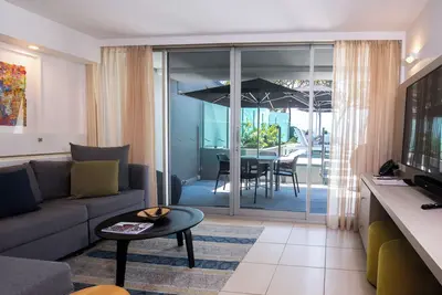 Image de Beachfront Apartment