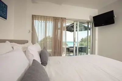 Image de Absolute Beachfront Penthouse Apartment