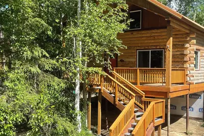 Image de Riverfront, Authentic, Luxury Log Cabin-Bison