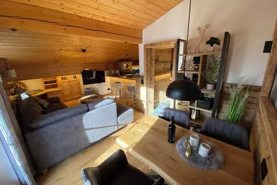 Image de Cozy apartment with mountain view, sauna, and close to the slopes