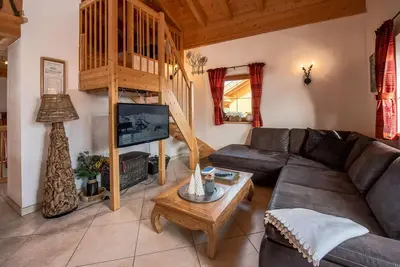 Image de Alpine hut with breathtaking mountain views and close to the slopes