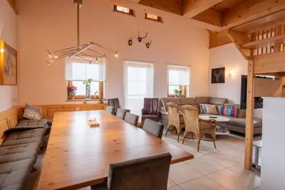 Image de Alpine hut with breathtaking mountain views and close to the slopes