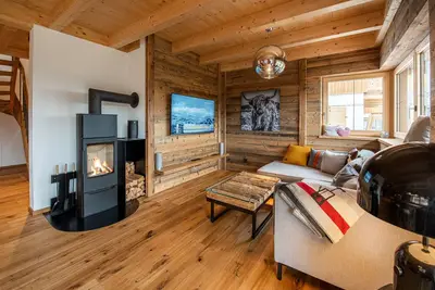 Image de Modern chalet with mountain view, sauna, and close to the slopes