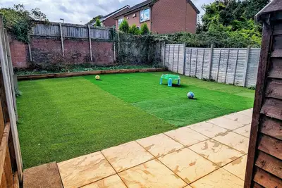 Image de Modern Family Home | Parking | Private Garden