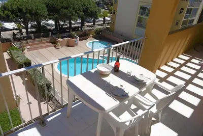 Image de Gruissan - Appartement T3 ensoleillé - 6 pers - Piscine collective et parking