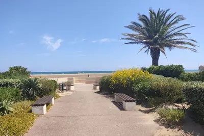 Image de Villa 6 pers avec Piscine, Accès direct Plage & Proximité Commerces à Gruissan