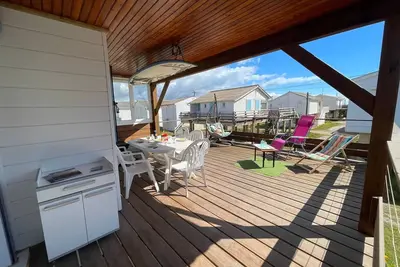 Image de Gruissan - Chalet Typique Climatisé Proche Plage - 6 pers - Parking