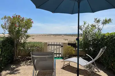 Image de Direct Plage, Piscine et Parking - Confort Moderne pour 4 Pers
