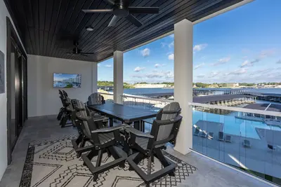 Image de Topsider Condo w/ Stunning Lake Views, Shuffleboard & King Beds