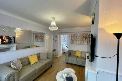 Image de Semi Detached House in Aldershot