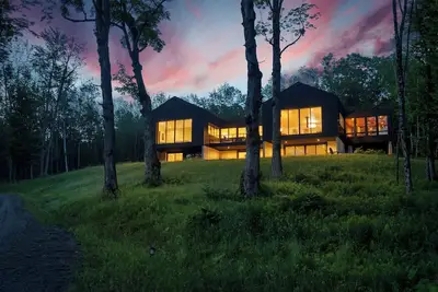 Image de Wander Stowe Hollow sleeps 10, w/Workstations, 5 Bedrooms