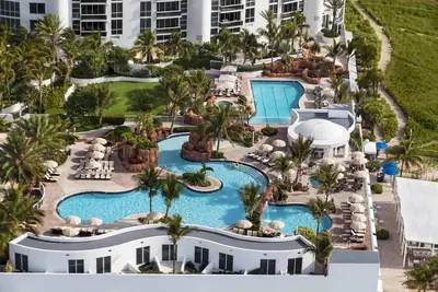 Image de Live Your Dream At Beachfront Paradise