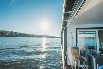 Image de Hausboot Havelbiber FĂĽhrerscheinfrei bis zu 6 Personen